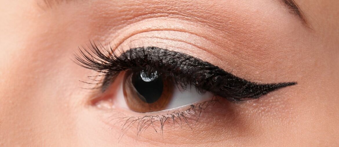 How To Do Bat Wing Eyeliner For Hooded Eyes